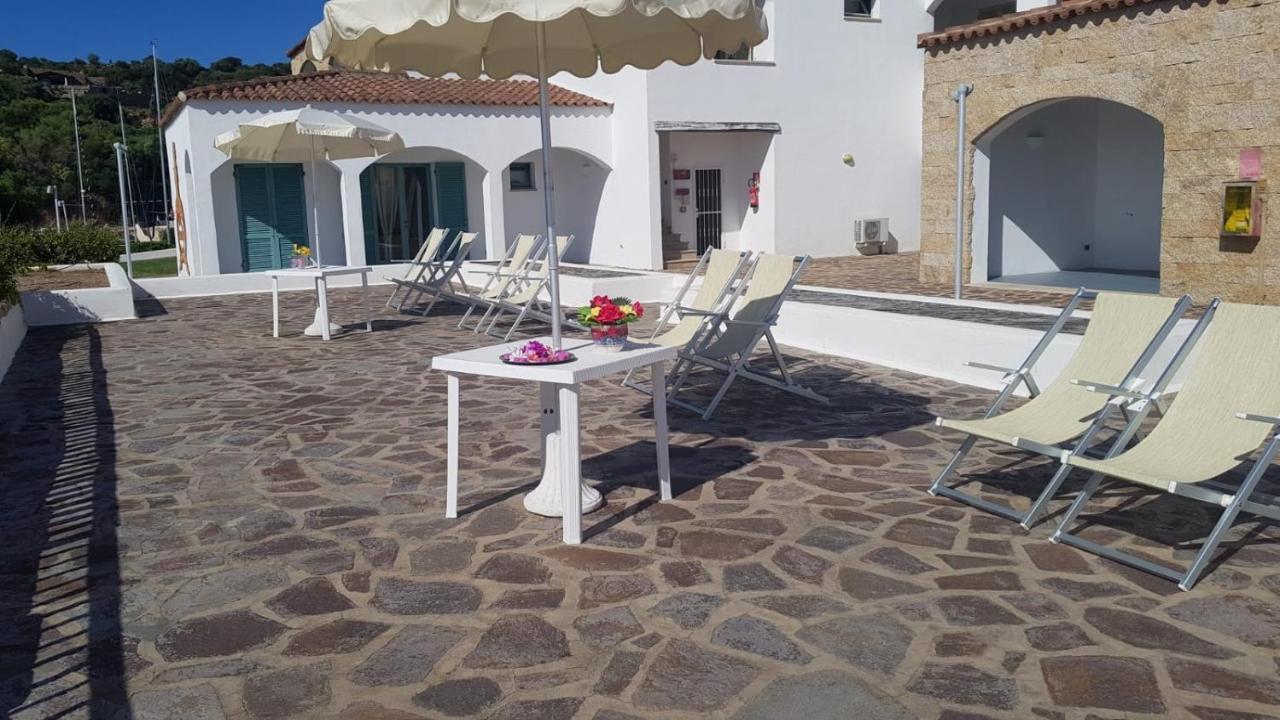 Le Sirene Hotel Portisco Exterior foto
