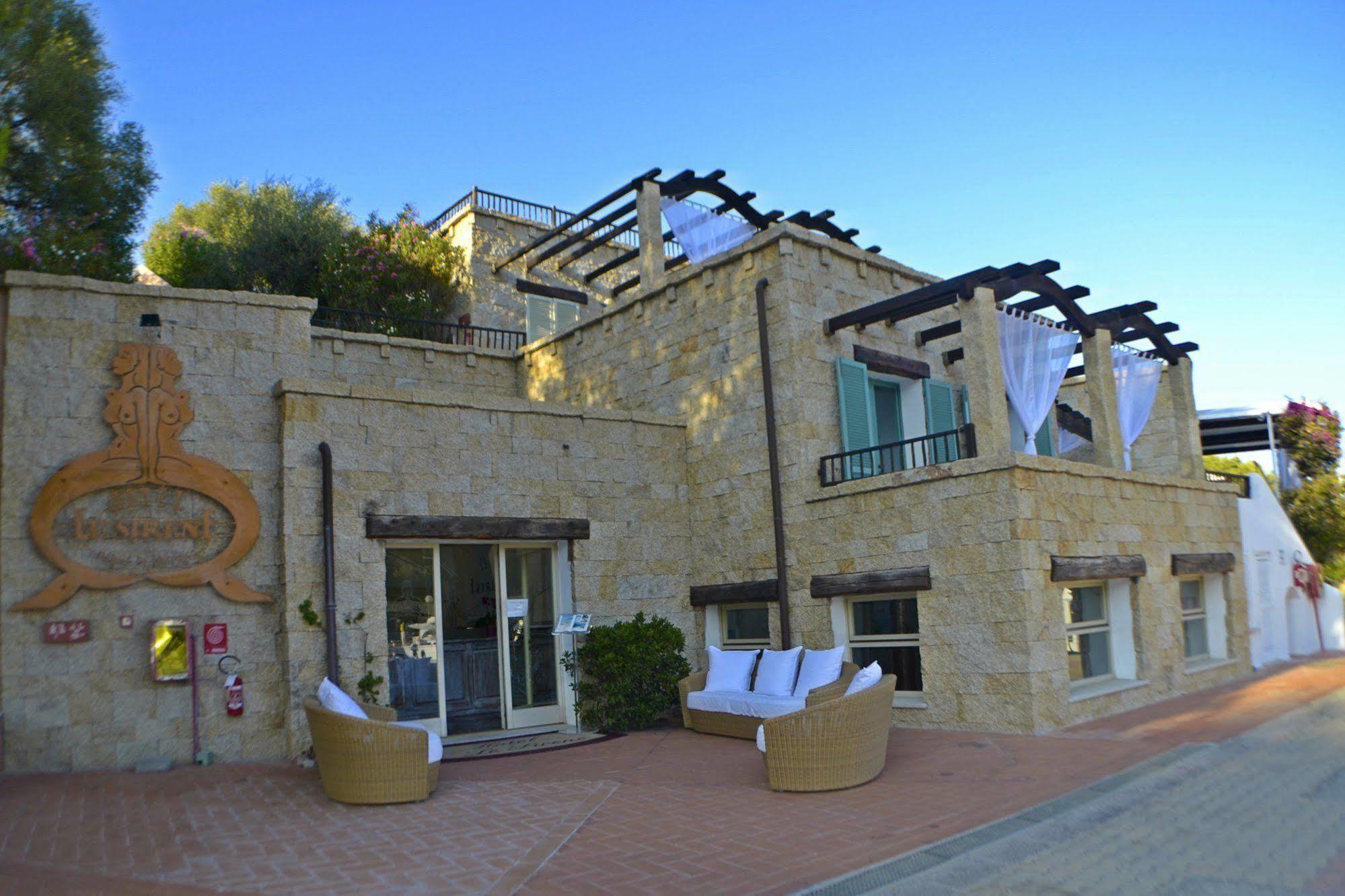 Le Sirene Hotel Portisco Exterior foto