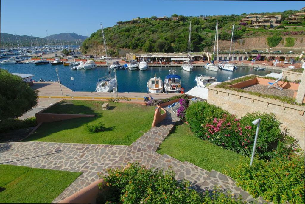Le Sirene Hotel Portisco Instalações foto